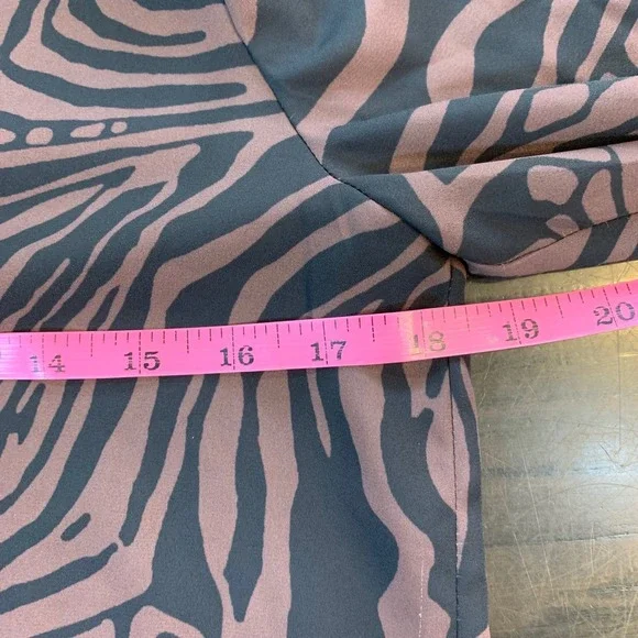 Black Label by Chico's XS Animal Print Dress Black Wedding Guest Church Mob Wife - Picture 7 of 13